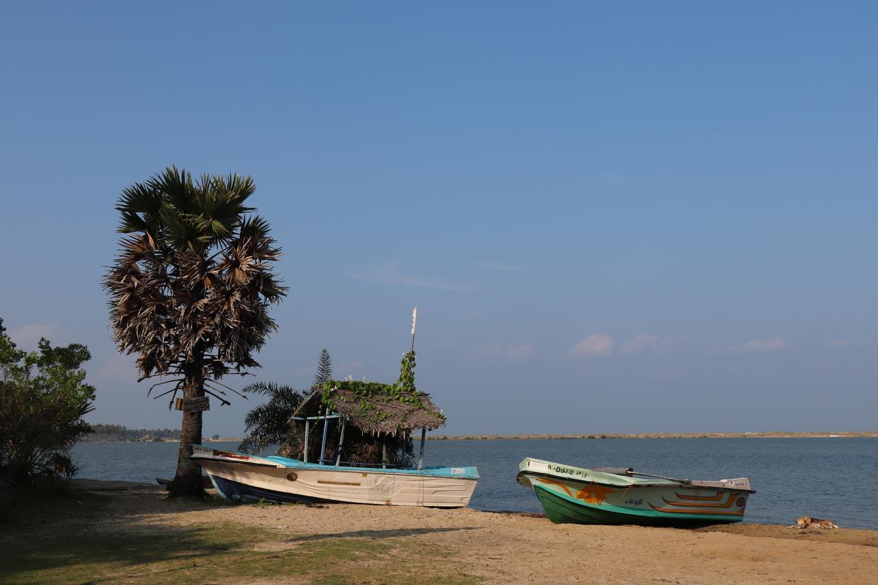 Sun Wind Beach Kalpitiya Kite Resort Extérieur photo