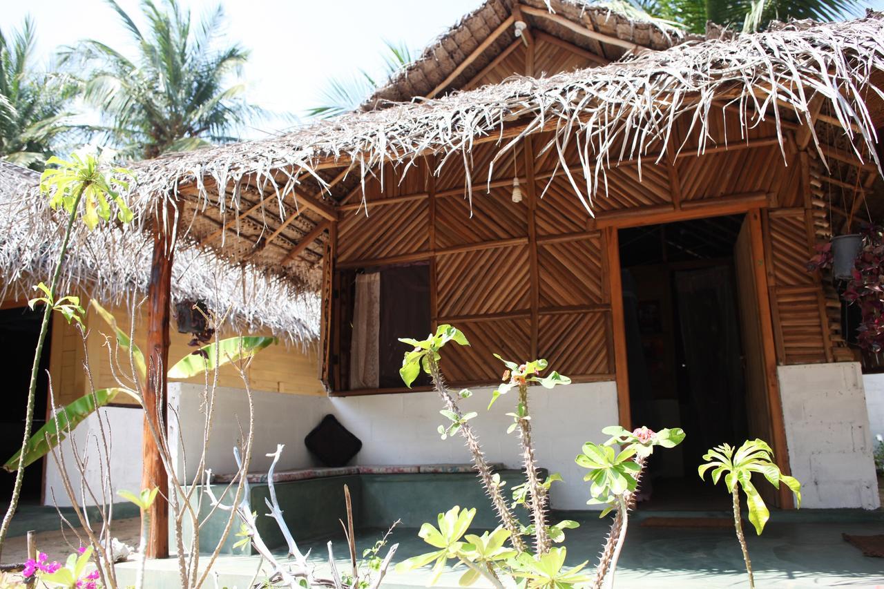 Sun Wind Beach Kalpitiya Kite Resort Extérieur photo