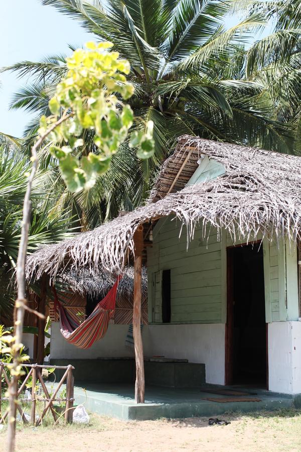 Sun Wind Beach Kalpitiya Kite Resort Extérieur photo